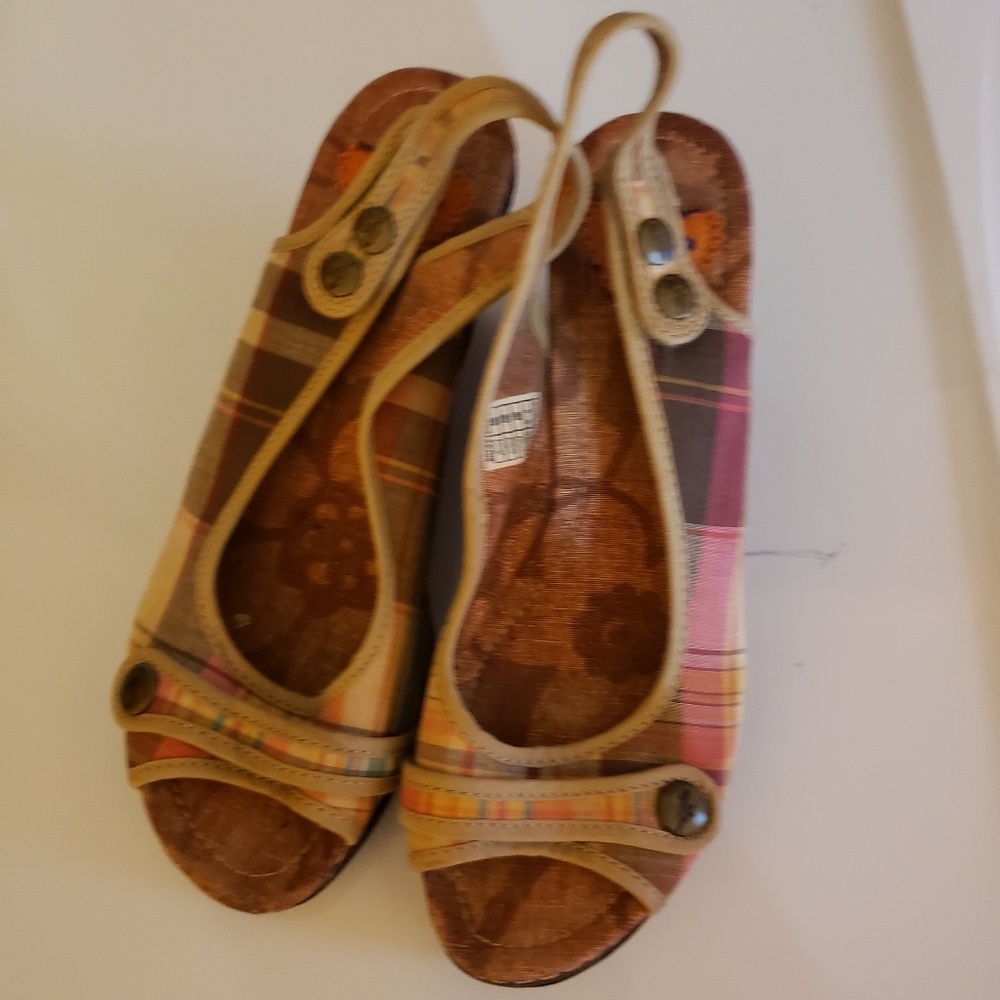 Multiple Color Wedges by Rocket Dog